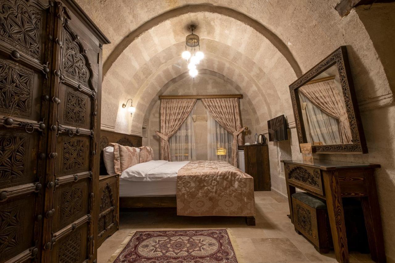 Underground Cave Suites Hotel Гореме Экстерьер фото
