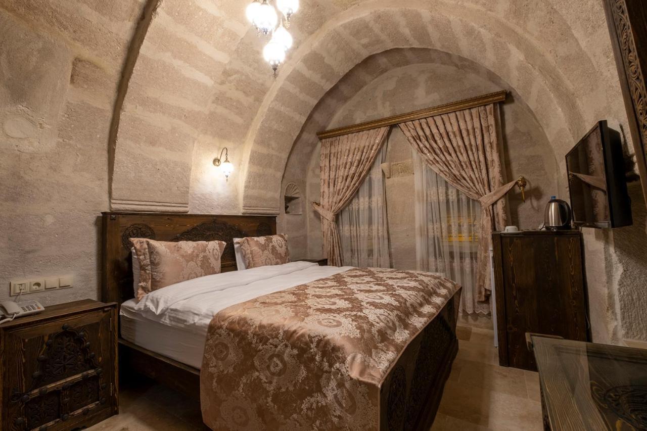 Underground Cave Suites Hotel Гореме Экстерьер фото