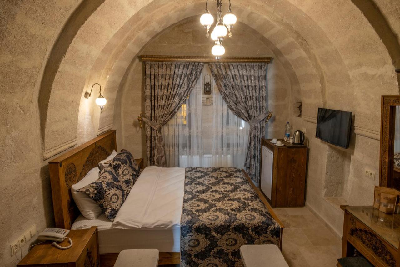 Underground Cave Suites Hotel Гореме Экстерьер фото