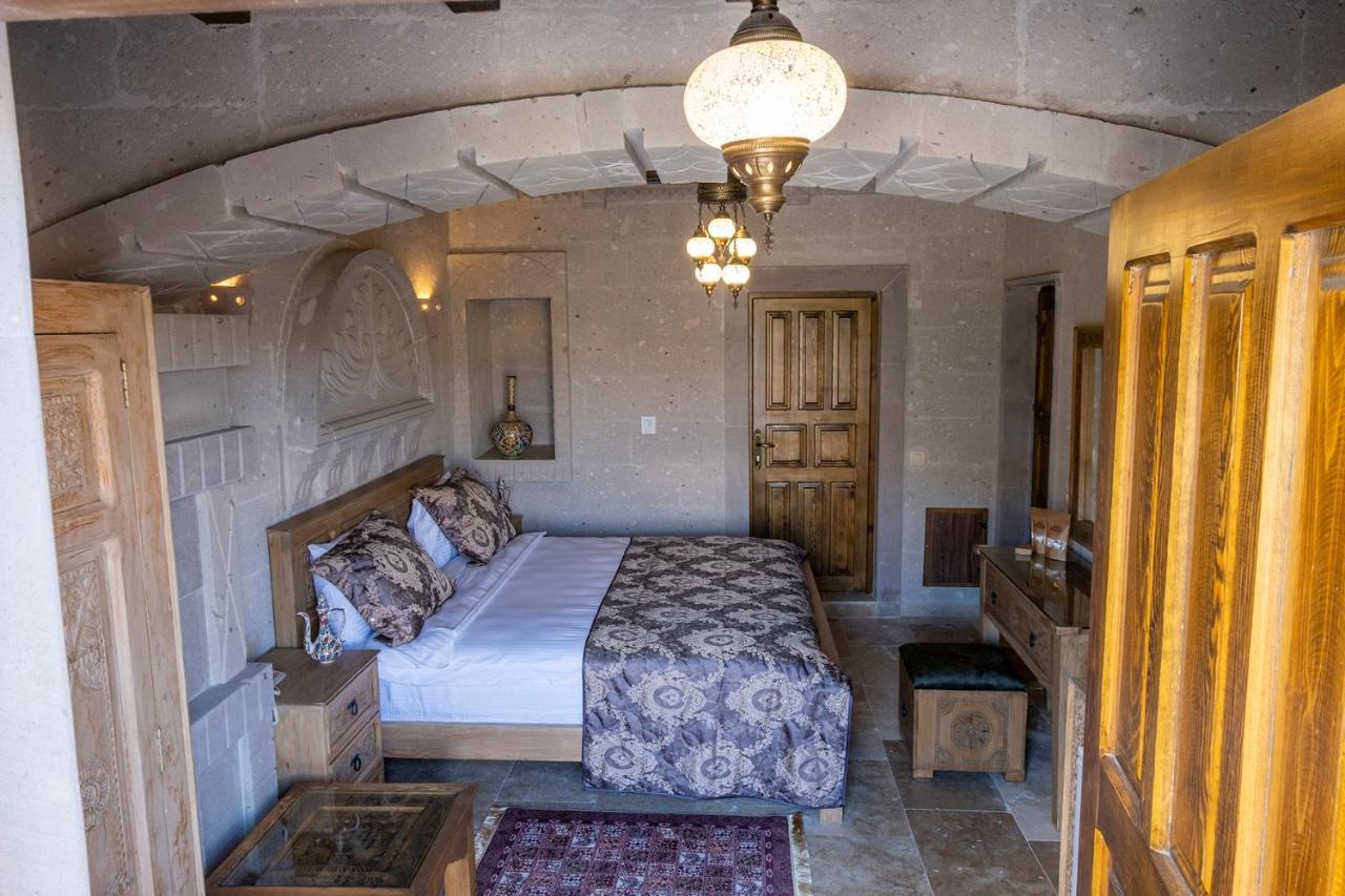 Underground Cave Suites Hotel Гореме Экстерьер фото
