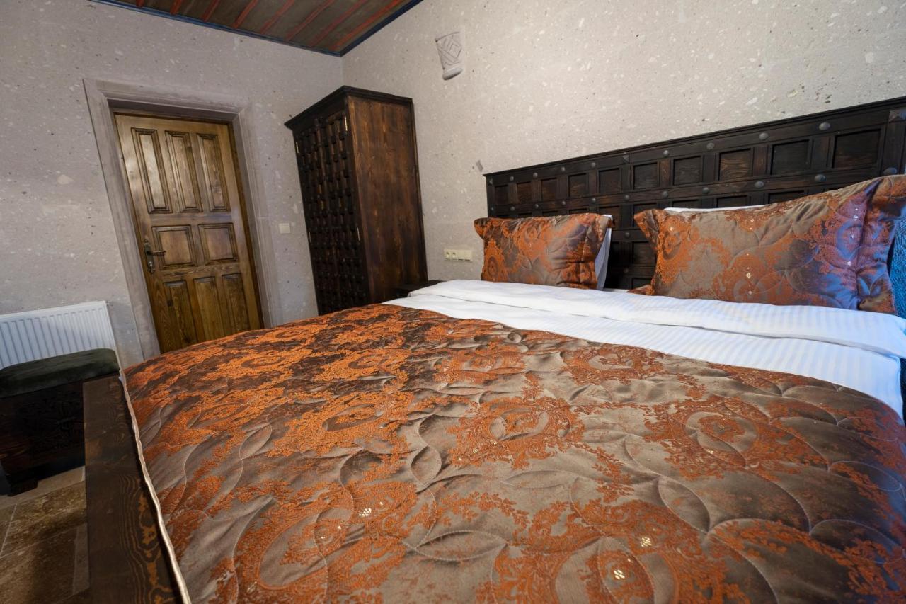 Underground Cave Suites Hotel Гореме Экстерьер фото