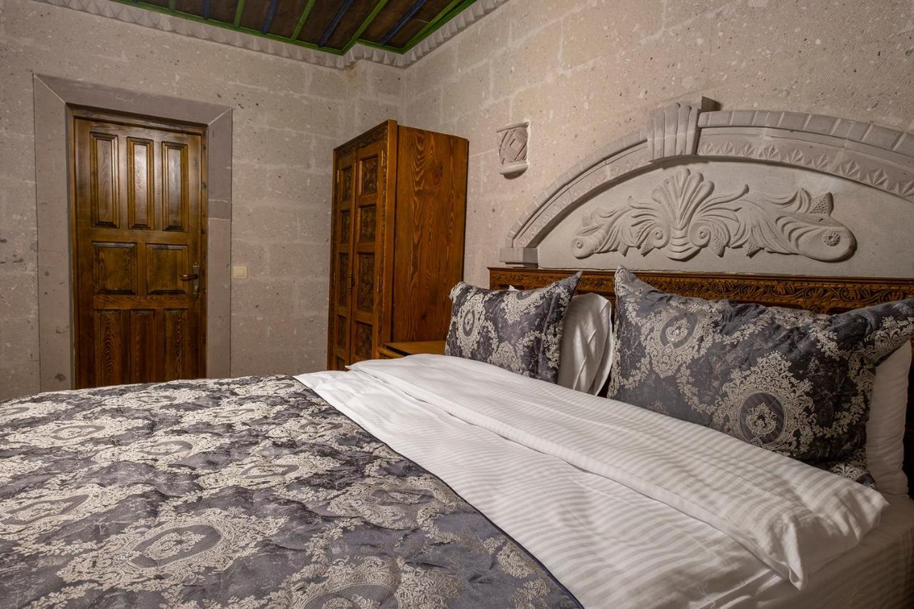 Underground Cave Suites Hotel Гореме Экстерьер фото