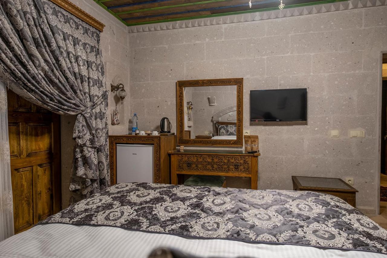 Underground Cave Suites Hotel Гореме Экстерьер фото